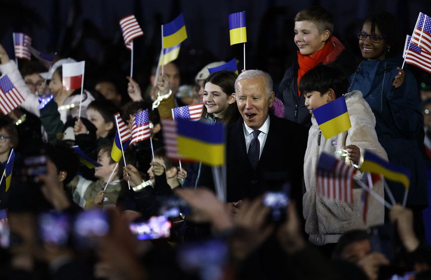 Joe Biden dice que EE-UU mantendrá su apoyo a Ucrania