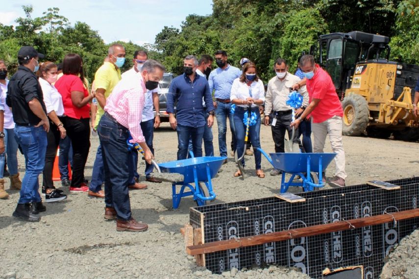 Ministro Rafael Sabonge asegura que no renunciará al cargo