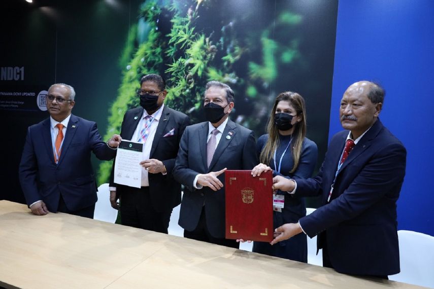 Panamá, Bután y Surinam firman declaratoria