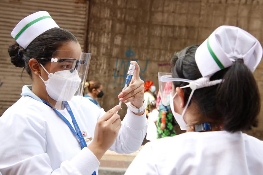 Covid-19: Más de 3 mil vacunados con Vacúnate en tu Barrio