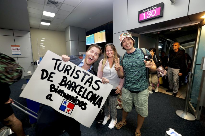 Ciudad de Panamá recibe a turistas afectados por protestas en Barcelona