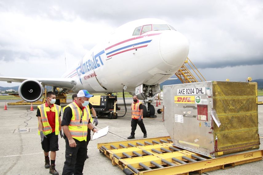 Panamá recibe 402,480 dosis de vacunas Pfizer