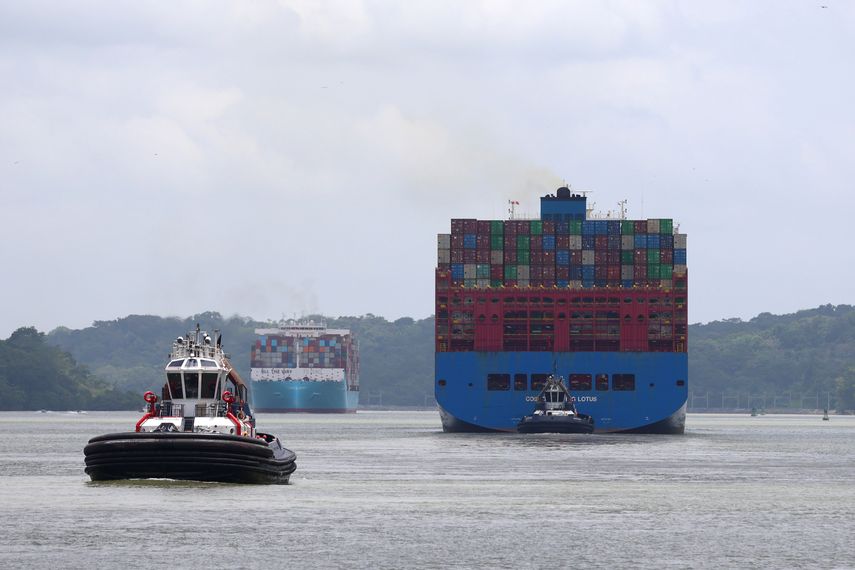 El costo de los cruces de última hora por el Canal de Panamá, que son determinados en subastas, siguen disparados y con precios por encima del millón de dólares, lo que no toma por sorpresa al paso navegable en medio de la incertidumbre que genera en el mercado la ya prolongada crisis en Oriente Medio. El costo de los cruces de última hora por el Canal de Panamá, que son determinados en subastas, siguen disparados y con precios por encima del millón de dólares, lo que no toma por sorpresa al paso navegable en medio de la incertidumbre que genera en el mercado la ya prolongada crisis en Oriente Medio.