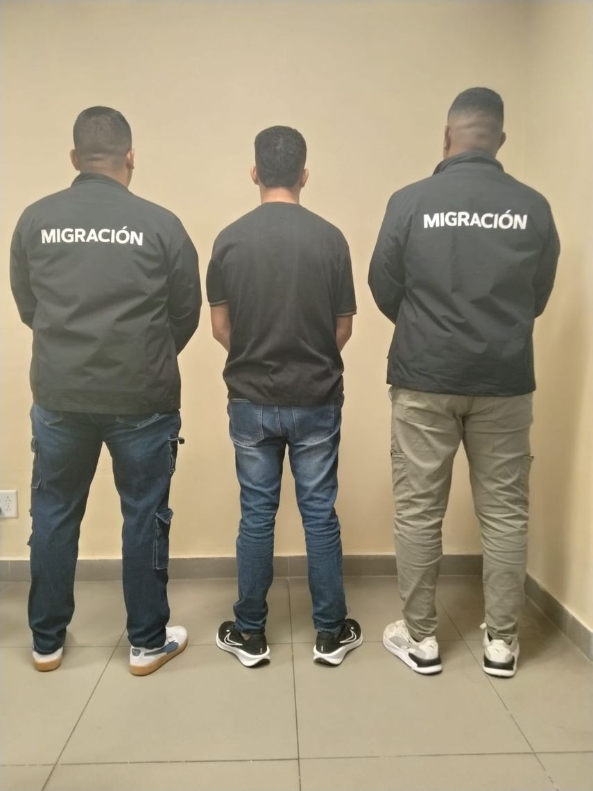 Las autoridades migratorias de Panamá informaron este martes de la expulsión de dos venezolanos