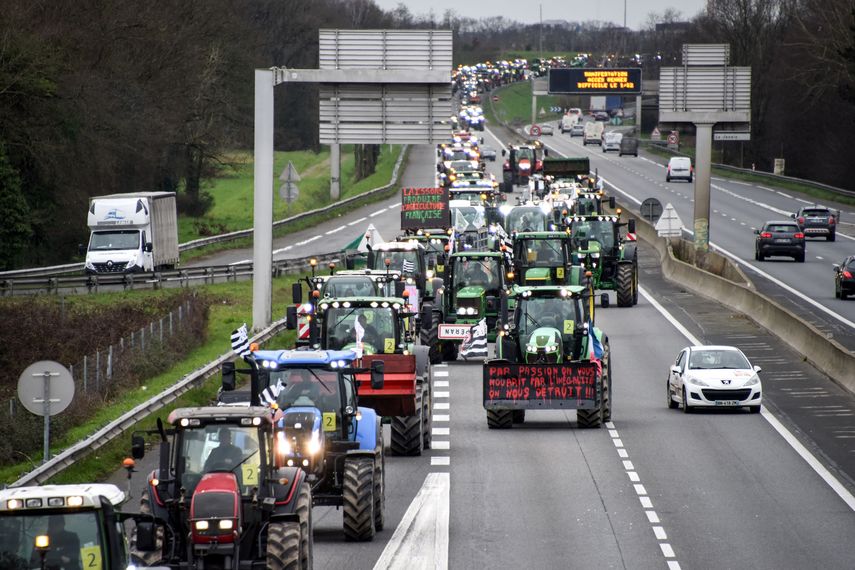 Francia: Agricultores suspenden protestas tras anuncio del gobierno