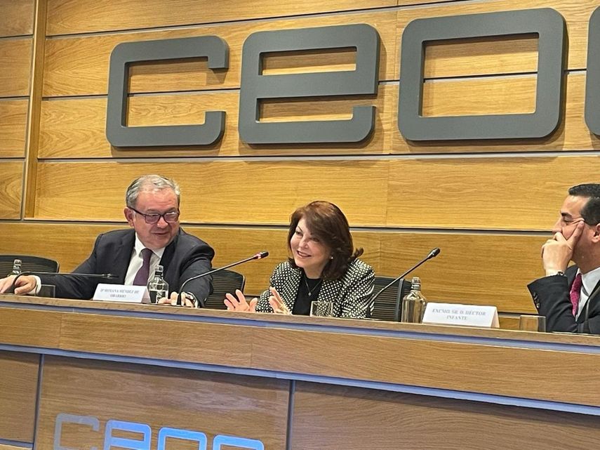Panamá presenta oportunidades de inversión en encuentro empresarial en la CEOE de Madrid