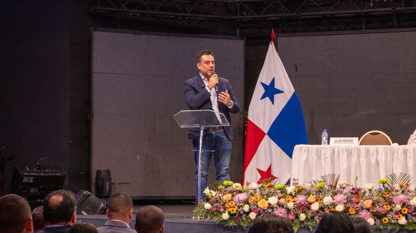 El secretario de Descentralización promueve III Foro de Líderes Locales ante el Concejo Provincial de Panamá. El secretario de Descentralización promueve III Foro de Líderes Locales ante el Concejo Provincial de Panamá.