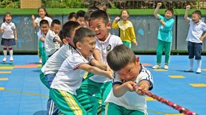 China promulga una ley para reducir las tareas escolares