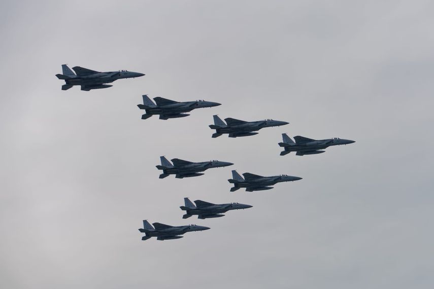 Japón despliega cazas