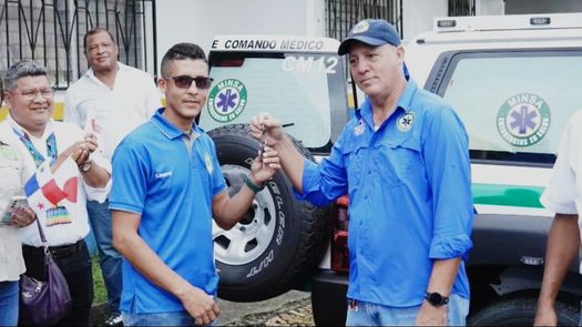 Minsa entrega moderno vehículo de comando médico a Darién