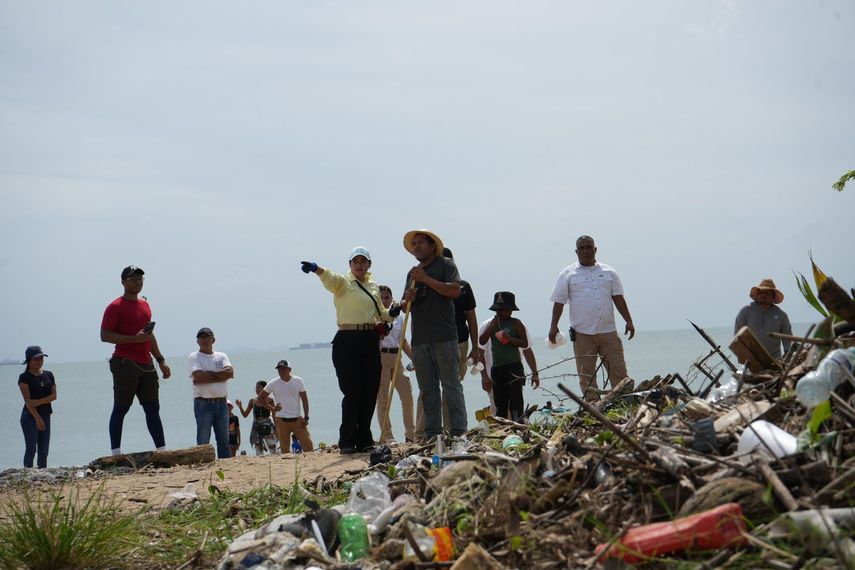 La Alcaldía de Arraiján también realizó una jornada de limpieza en la playa de Veracruz. La Alcaldía de Arraiján también realizó una jornada de limpieza en la playa de Veracruz.