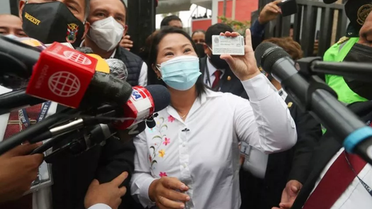 Keiko Fujimori apoya moción para destituir a presidente de Perú