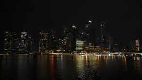 Ciudades de todo el mundo apagan sus luces para celebrar la Hora del Planeta