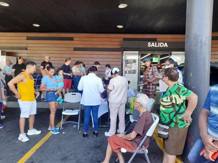 Este sábado 3 y domingo 4 de julio, se realizará una jornada de vacunación en diferentes puntos fijos del país, según el cronograma de vacunación contra la Influenza, Hexavalente y la Hepatitis en horario de 8:00 a.m. a 1:00 p.m, anunció el Ministerio de Salud (MINSA). Este sábado 3 y domingo 4 de julio, se realizará una jornada de vacunación en diferentes puntos fijos del país, según el cronograma de vacunación contra la Influenza, Hexavalente y la Hepatitis en horario de 8:00 a.m. a 1:00 p.m, anunció el Ministerio de Salud (MINSA).