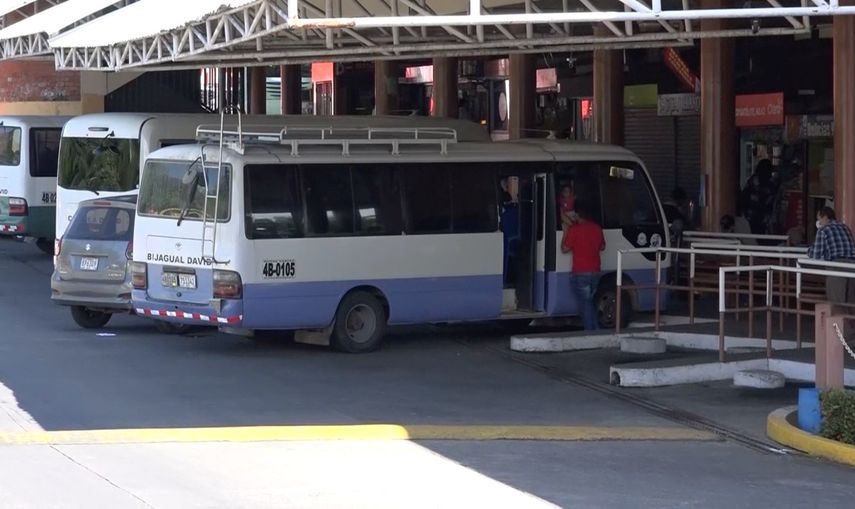Transportistas de Chiriquí y COTRADIN anuncian paro