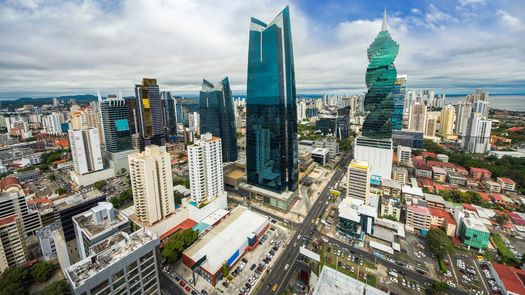 Fitch Ratings baja la calificación de riesgo a Panamá y pierde el grado de inversión