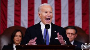 Biden dice que no demonizará a los migrantes como lo hace Trump
