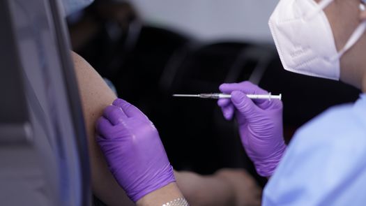 OMS: solo con dosis de refuerzo no se frenará la aparición de nuevas variantes