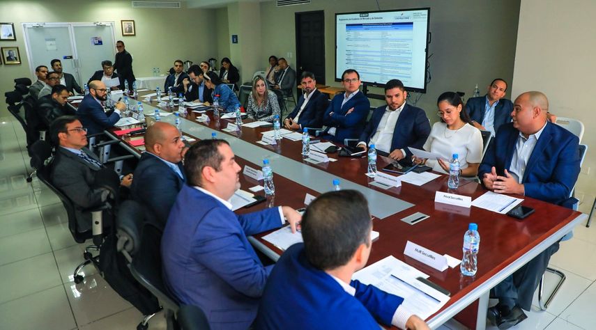 Mef anuncia nueva estrategia para diversificar financiamiento del Estado. Mef anuncia nueva estrategia para diversificar financiamiento del Estado.