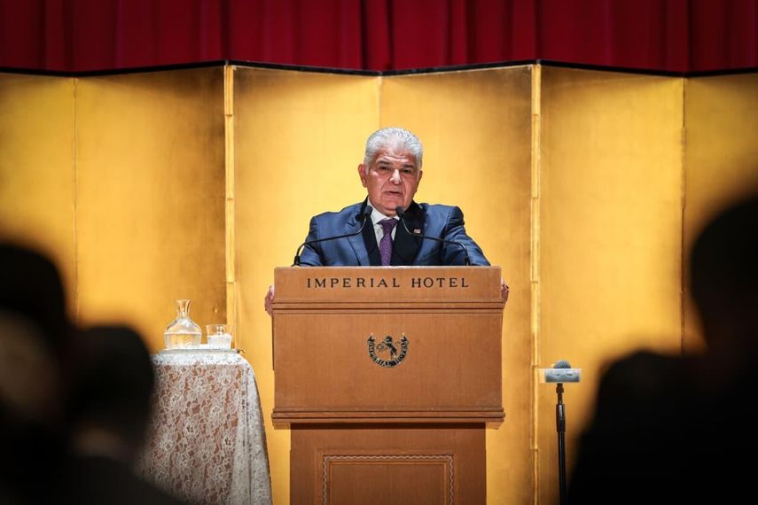 Mulino anuncia en Japón plan para modernizar registro de buques panameños