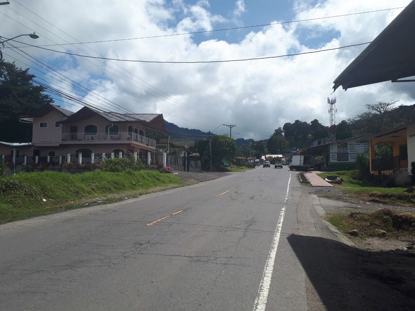 La actividad en Cerro Punta fue suspendida por los riesgos que aún existen debido a las constantes lluvias que ya han dejado serias afectaciones estructurales al distrito de Tierras Altas.