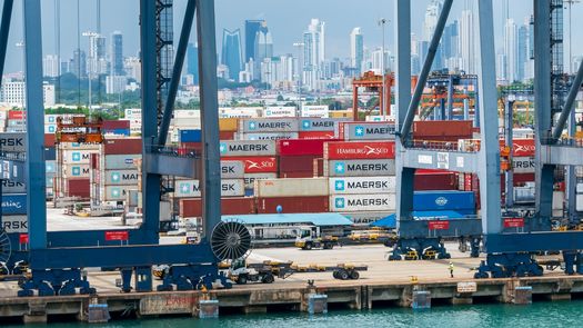 Tráfico de contenedores en puertos de Panamá crece 1,6 % en primer semestre
