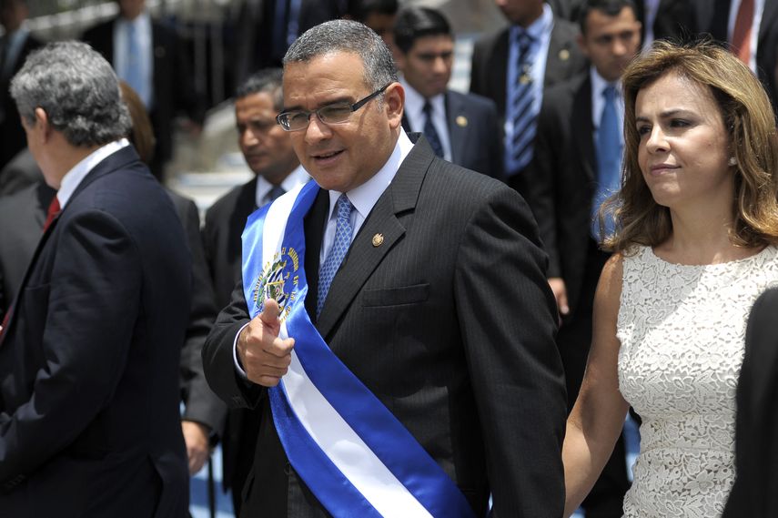 El Salvador: piden 16 años de prisión para expresidente.