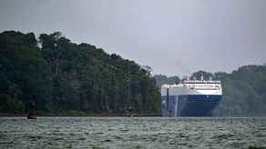 El Canal de Panamá realizará vertidos controlados en el lago Gatún