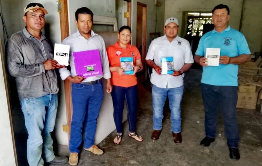 En esta semana la Fundación Montilla e Hijos realizó la entrega a la alcaldía de 33 cajas con más de mil libros para la biblioteca pública de Gualaca.