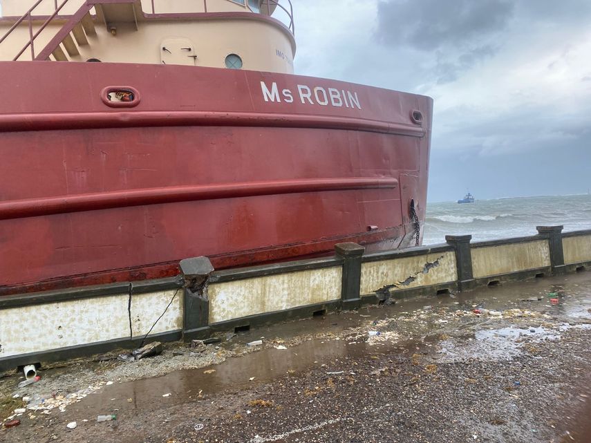 AMP y Senan mantienen monitoreo sobre naves encalladas en costas de Colón
