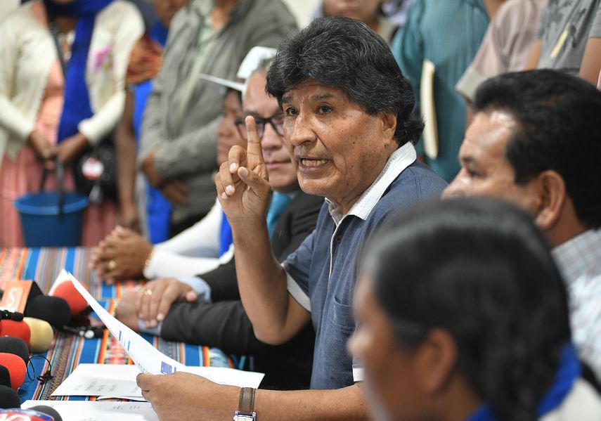 Evo Morales amenaza con bloquear Bolivia si la Fiscalía lo captura