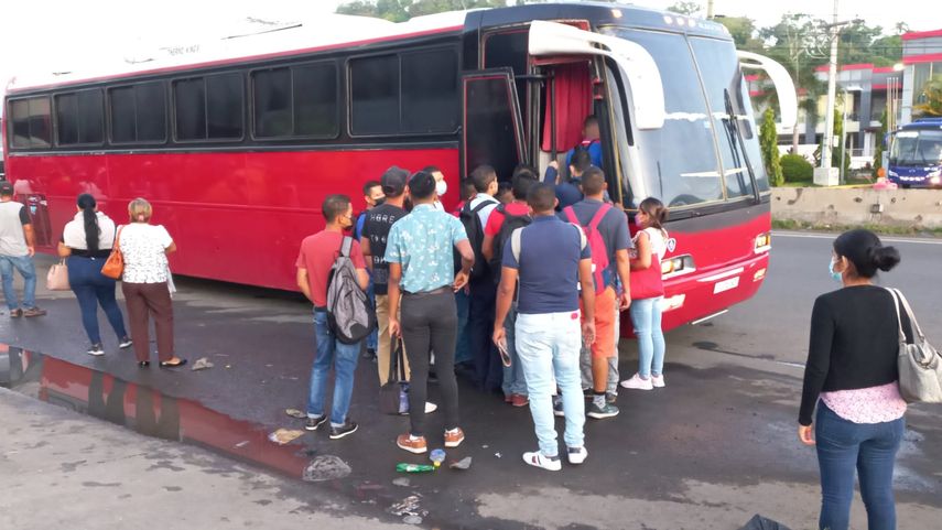 El presidente de la Cámara Provincial de Transporte de Panamá Oeste, Jorge Dimas, informó que han procedido a levantar la medida de paro que mantenían por segundo día consecutivo hasta este jueves.