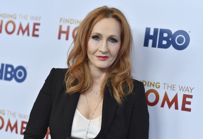 La escritora británica J.K. Rowling, autora de la famosa saga de libros infantiles Harry Potter, hizo un llamamiento a donaciones para ayudar a los niños atrapados en orfanatos de Ucrania.