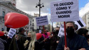España legaliza la eutanasia y el suicidio asistido