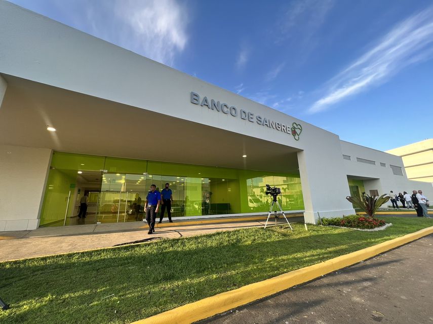 La Caja de Seguro Social informa que durante la Semana Santa, los bancos de sangre a nivel nacional estarán abiertos para recibir las donaciones. La Caja de Seguro Social informa que durante la Semana Santa, los bancos de sangre a nivel nacional estarán abiertos para recibir las donaciones.