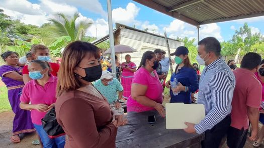Familias de Divino Niño en David, se reunieron con el MIVIOT para conocer sobre los avances en el replanteamiento de lotes que ya fueron designados.