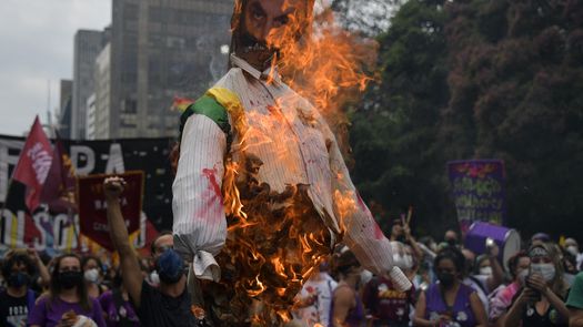 Decenas de miles de brasileños protestan para pedir Fuera Bolsonaro