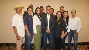 Moca consolida alianzas con candidatos independientes