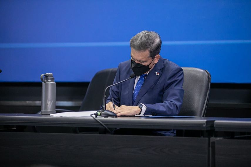 Nito Cortizo autoriza rebaja del 30% de medicamentos