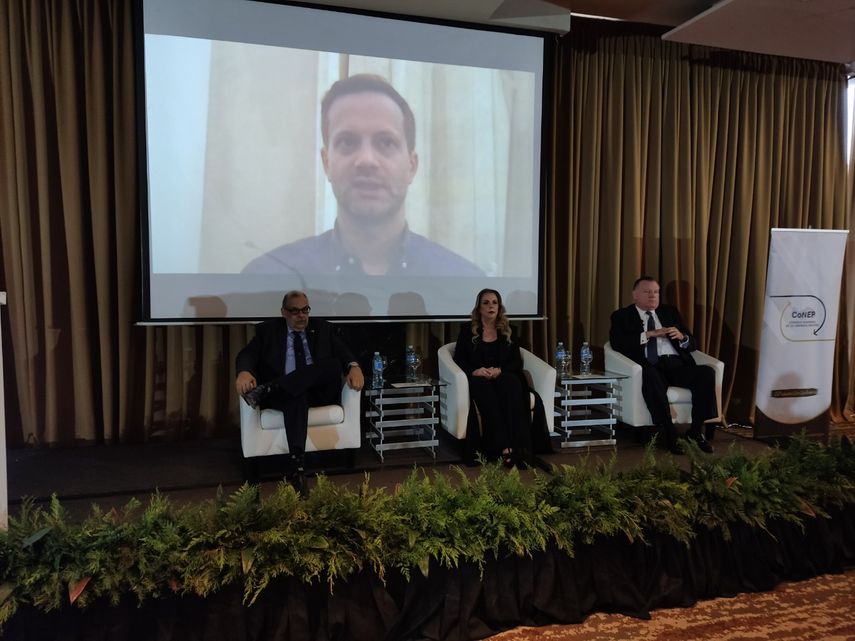 El presidente de CoNEP, Rubén Castillo Gill, aseguró: “Las empresas privadas entendemos que el control de precios no es la vía adecuada para atravesar la crisis.