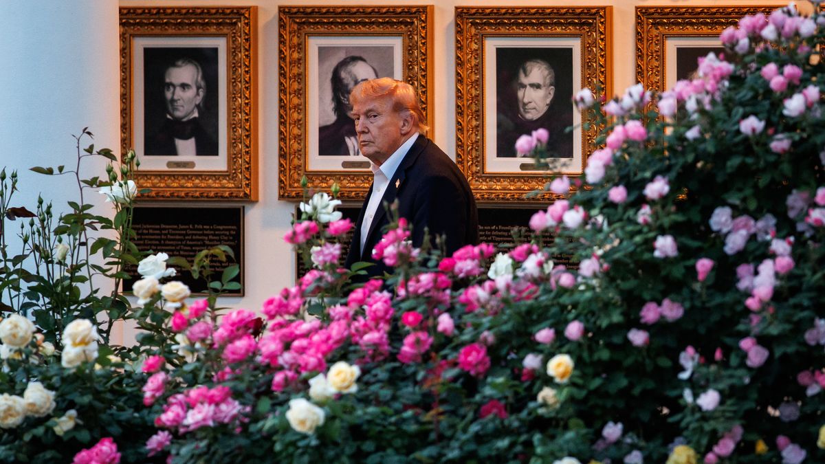 El presidente de Estados Unidos, Donald Trump, amenazó este lunes con borrar de la faz de la Tierra a Irán si la República Islámica ataca a barcos estadounidenses en el estrecho de Ormuz o en el golfo Pérsico. El presidente de Estados Unidos, Donald Trump, amenazó este lunes con borrar de la faz de la Tierra a Irán si la República Islámica ataca a barcos estadounidenses en el estrecho de Ormuz o en el golfo Pérsico.
