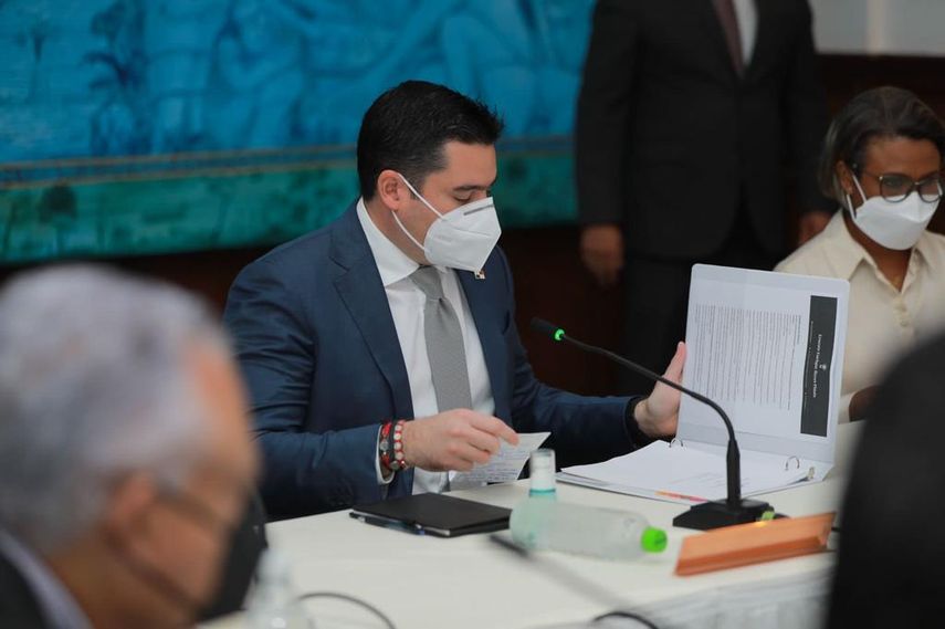 Gobierno Nacional instaló mesa técnica de trabajo para solucionar el desabastecimiento de medicamentos en Panamá.