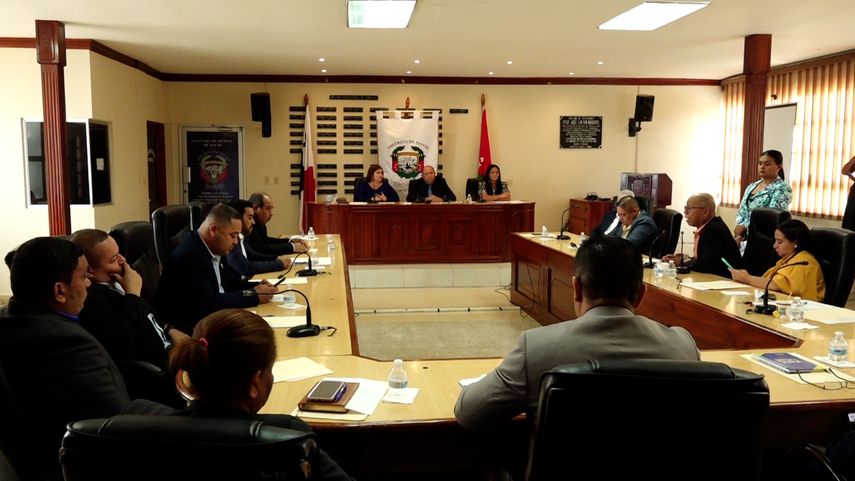 &nbsp;&Aacute;nimos caldeados en Concejo Municipal de David, provincia de Chiriqu&iacute;.