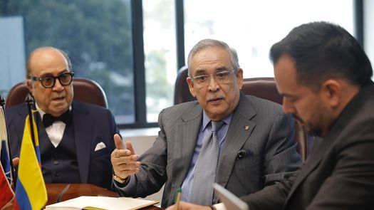 Panamá y Colombia definen hoja de ruta para la interconexión eléctrica binacional