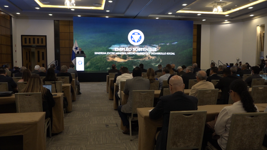 Se realizó un foro sobre manejo sostenible de la mina. Se realizó un foro sobre manejo sostenible de la mina.