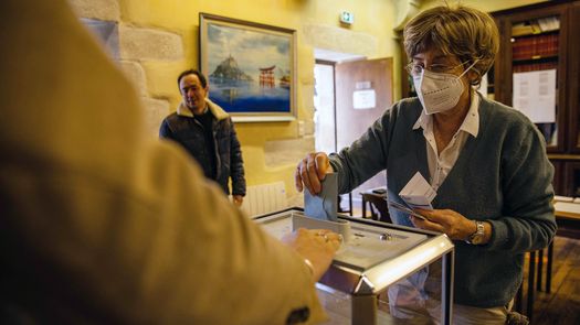 Francia: Macron y Le Pen favoritos en elecciones