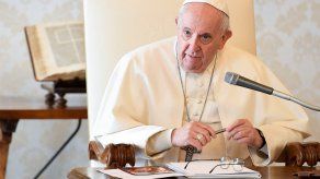 Papa Francisco respalda suspensión temporal de las patentes de vacunas anticovid