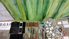 Decomisan arma de fuego y paquete lanzado por dron con presunta droga en La Nueva Joya