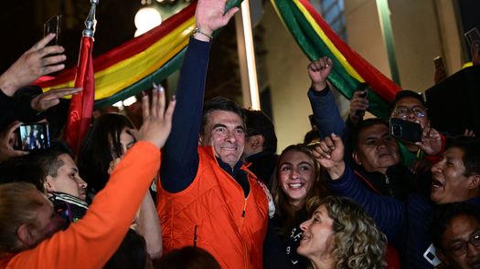 Vencedor de primera vuelta en Bolivia promete cambiar modelo estatista