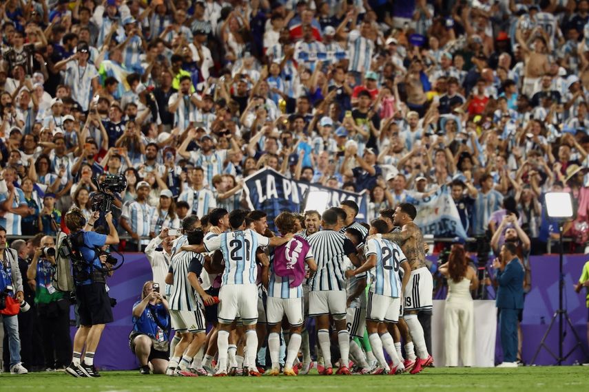 Argentina derrota 3-1 a Suiza y avanza a semifinales del Mundial